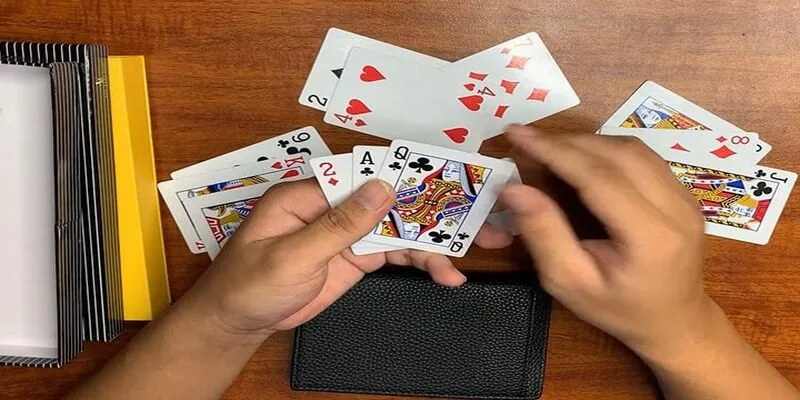 Những mẹo mà bạn nên biết trong cách chơi bài liêng Những mẹo mà bạn nên biết trong cách chơi bài liêng